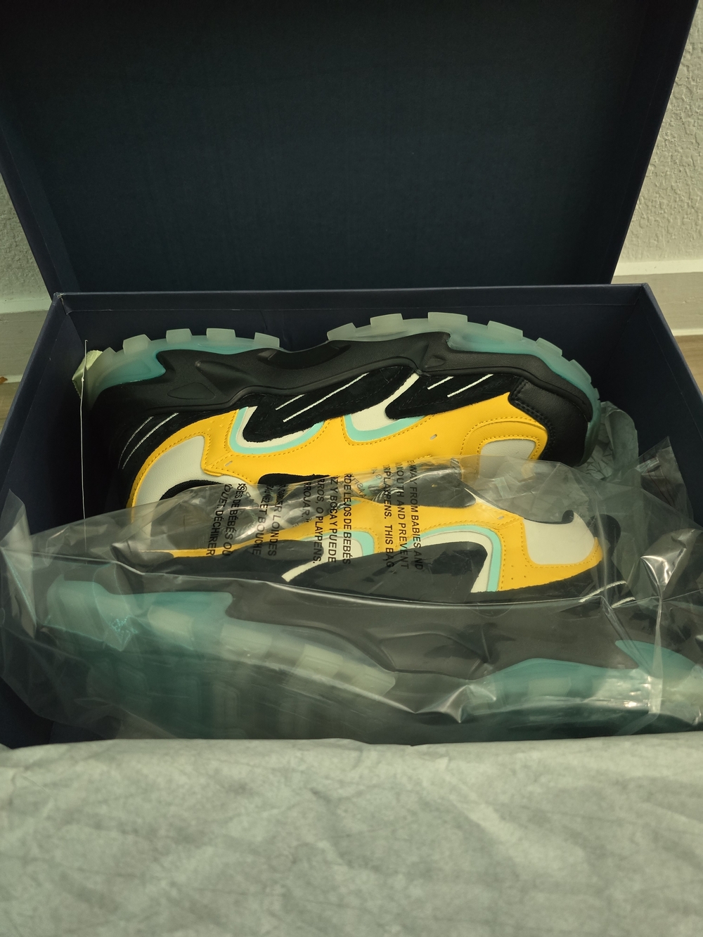 Mazino Multi-Color Platform Sneakers - Yellow, Black, White, Teal